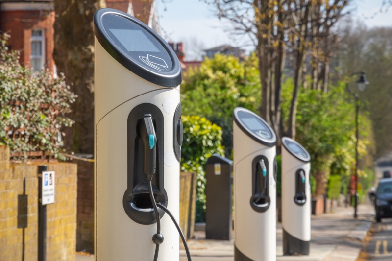 DfT spent 15 times more on private than public EV chargers image