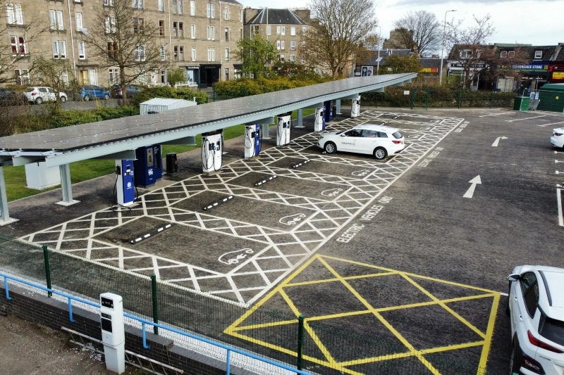 Dundee opens accessible EV charging hub image