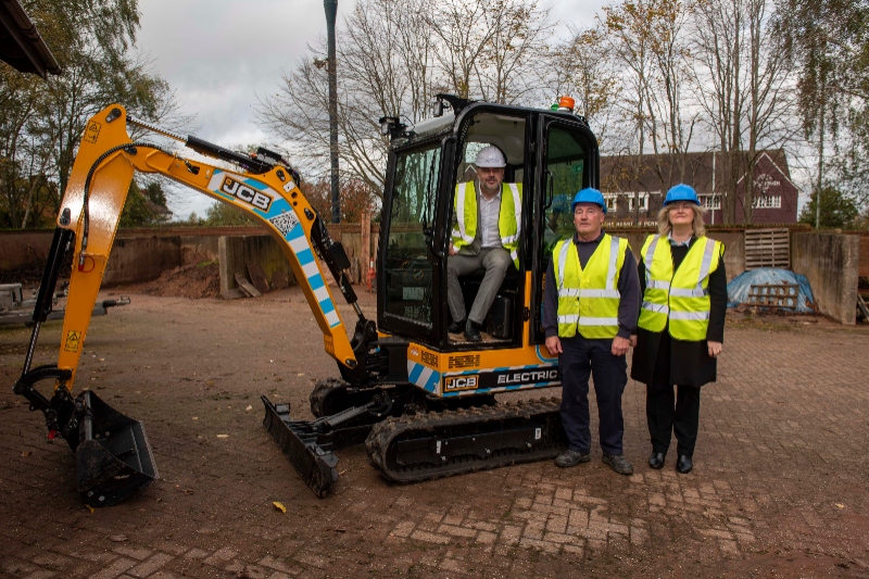 New electric excavator for Wolverhampton image