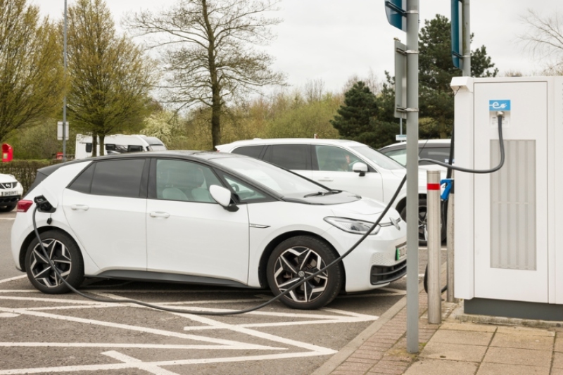 Cheshire East Council announces rollout of 175 EV charge points image