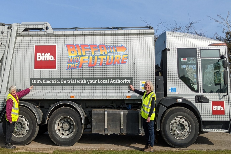 Oxfordshire councils trial first electric refuse truck image