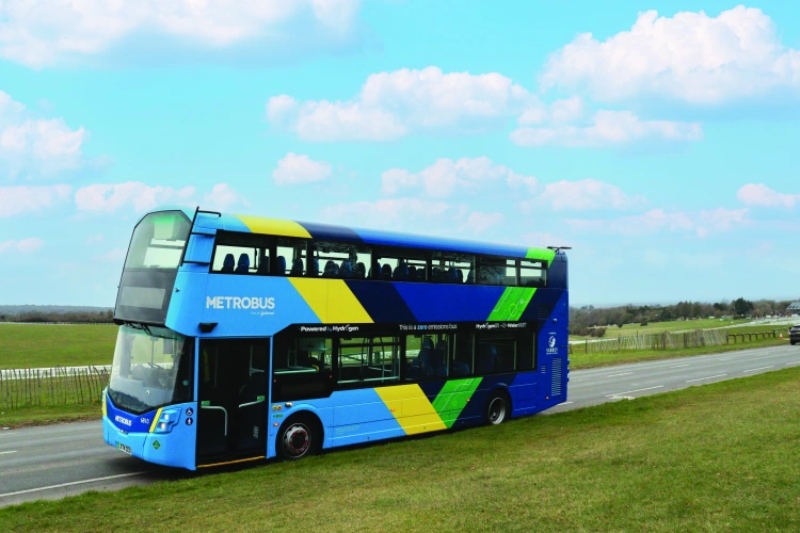 Surrey CC cuts emissions with hydrogen bus fleet image
