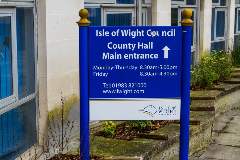 Emergency services called to Isle of Wight accident image