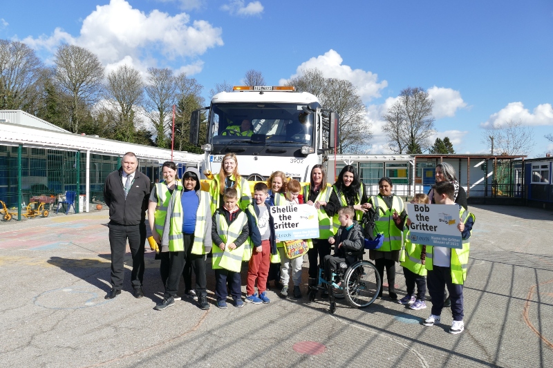 Nicole Saltslinger and Usain Salt to grit the streets of Leeds  image