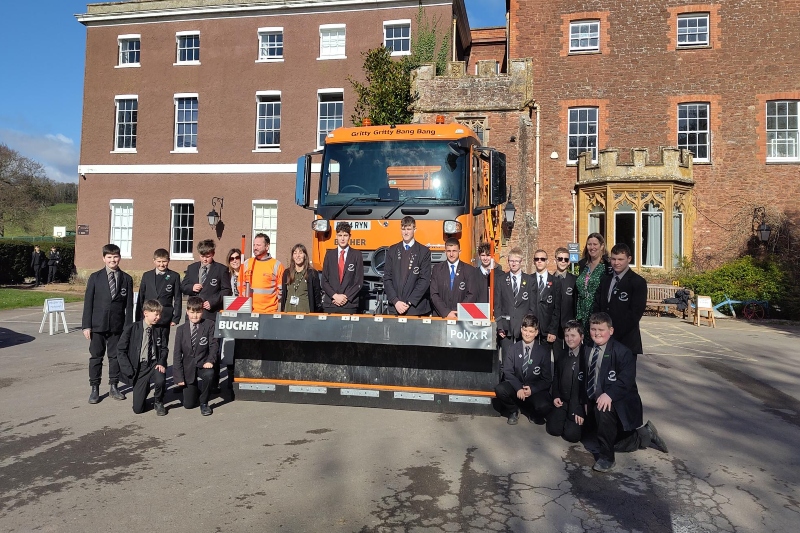 Pupils welcome ‘Gritty Gritty Bang Bang’ to school image