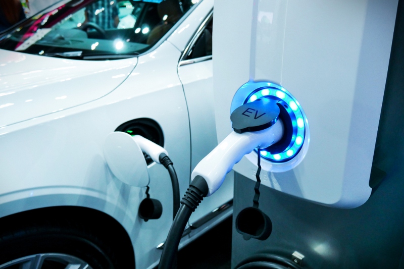 April sees record increase in electric vehicle chargers image