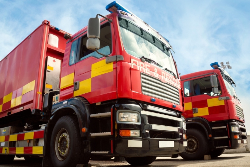 Battery causes blaze in recycling lorry image