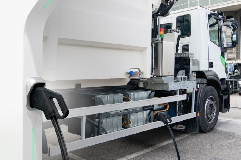 Salford CC expands ‘green fleet’ with electric bin wagon image
