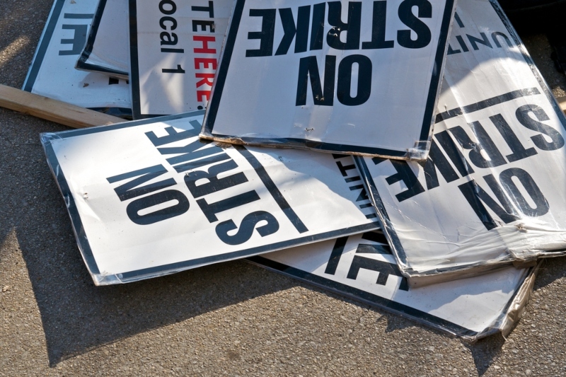 Sandwell refuse workers secure 9% pay rise to avoid strike action image