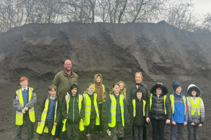 Worcestershire CC delivers learning day for pupils at gritting depot image