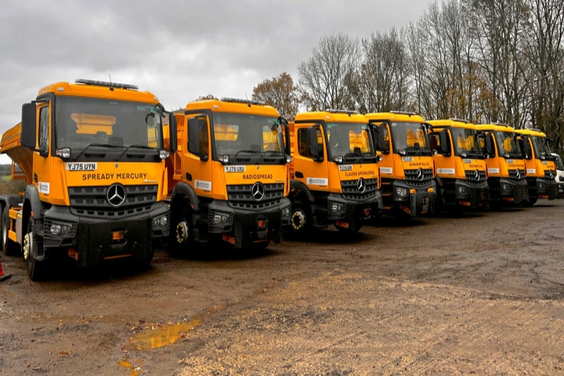 ‘Claudia Sprinkleman’ and friends hit the streets of Oxfordshire