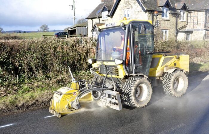 Shropshire deploys pothole-busting Multihog machines